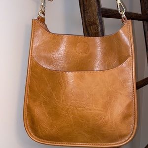 Social Threads Vegan Messenger Bag Camel & Straps